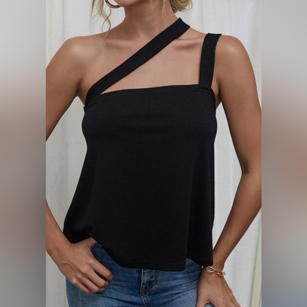 Black shein asymmetric top